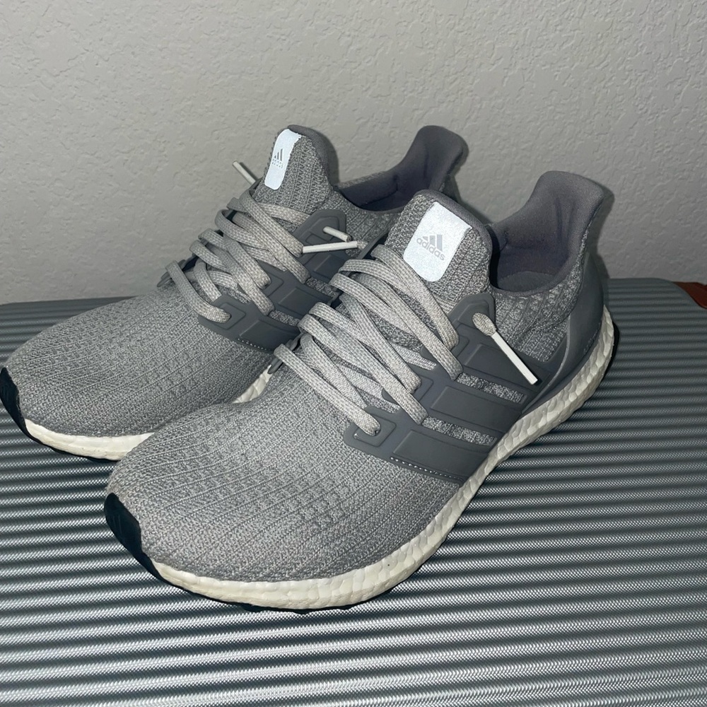 Adidas UltraBoost, Grey, Size 8.5W